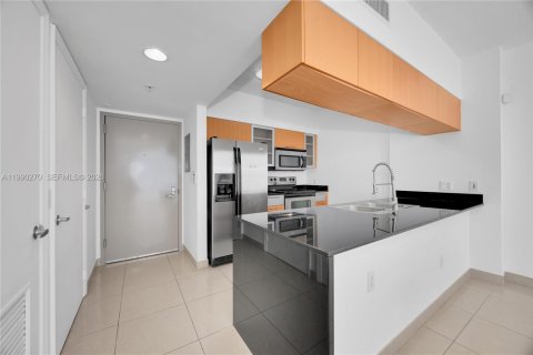 Купить кондоминиум в Майами, Флорида 1 спальня, 73.49м2, № 2052158 - фото 11