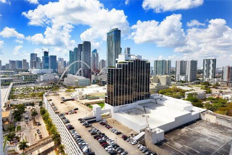 Купить кондоминиум в Майами, Флорида 1 спальня, 73.49м2, № 2052158 - фото 21