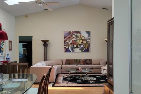 Villa ou maison à vendre à Spring Hill, Floride: 2 chambres, 165.46 m2 № 1592124 - photo 4