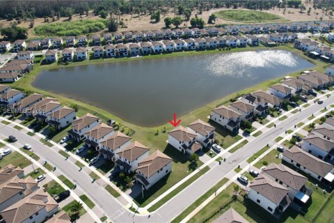 House in Ave Maria, Florida 3 bedrooms, 170.57 sq.m. № 2080632