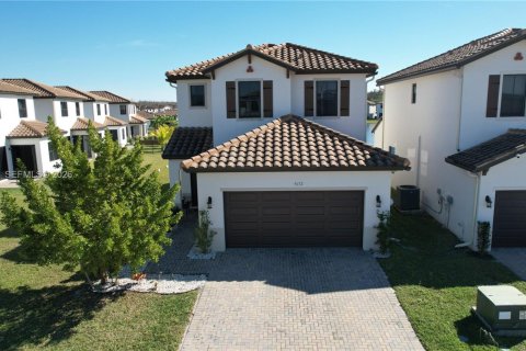 House in Ave Maria, Florida 3 bedrooms, 170.57 sq.m. № 2080632 - photo 4
