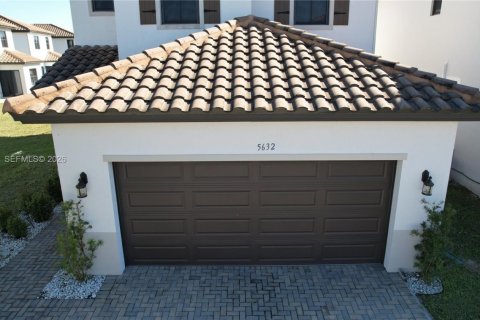 House in Ave Maria, Florida 3 bedrooms, 170.57 sq.m. № 2080632 - photo 9