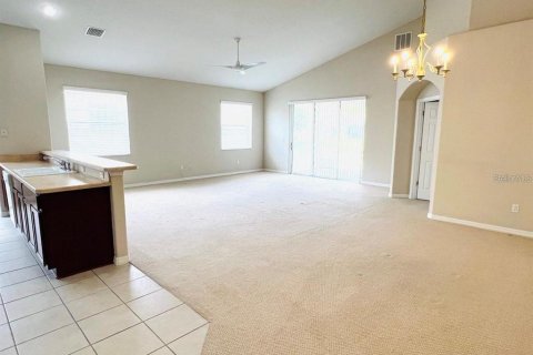 Villa ou maison à louer à Palm Coast, Floride: 3 chambres, 180.14 m2 № 2091520 - photo 2