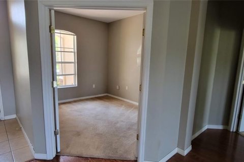 Villa ou maison à louer à Kissimmee, Floride: 5 chambres, 310.29 m2 № 1817348 - photo 8