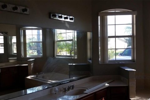 Villa ou maison à louer à Kissimmee, Floride: 5 chambres, 310.29 m2 № 1817348 - photo 15