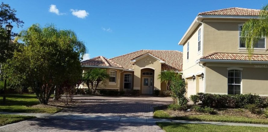 Casa en BELLALAGO en Kissimmee, Florida 5 dormitorios, 310.29 m2 № 1817348
