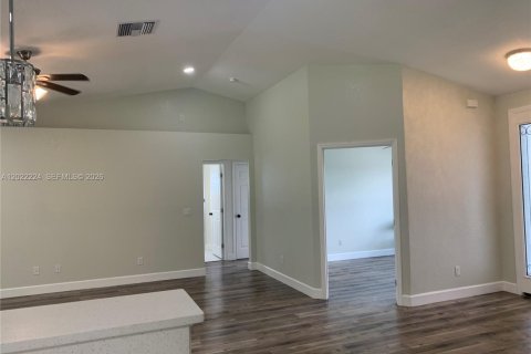 House in Lake Placid, Florida 3 bedrooms, 171.5 sq.m. № 2173273 - photo 19