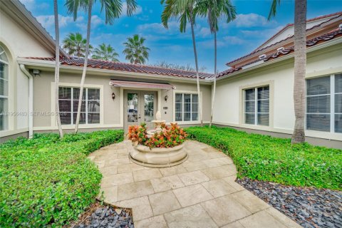 Condo in Miami, Florida, 1 bedroom  № 2010405 - photo 23