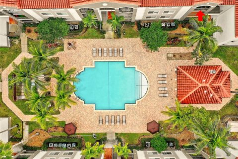 Condo in Miami, Florida, 1 bedroom  № 2010405 - photo 19