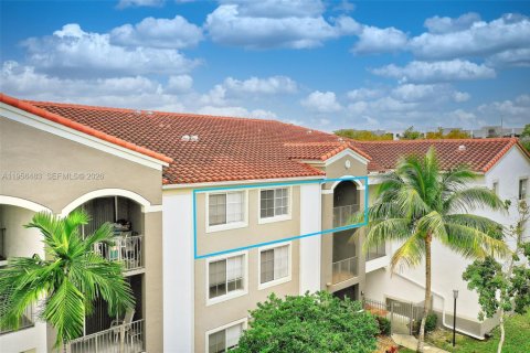 Condo in Miami, Florida, 1 bedroom  № 2010405 - photo 18