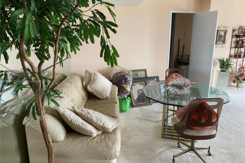 Condo in Fort Lauderdale, Florida, 2 bedrooms  № 1753550 - photo 2