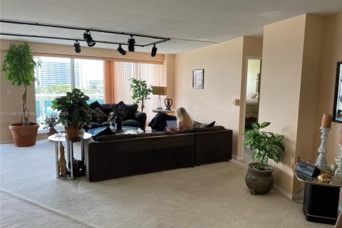 Condo in Fort Lauderdale, Florida, 2 bedrooms  № 1753550 - photo 4