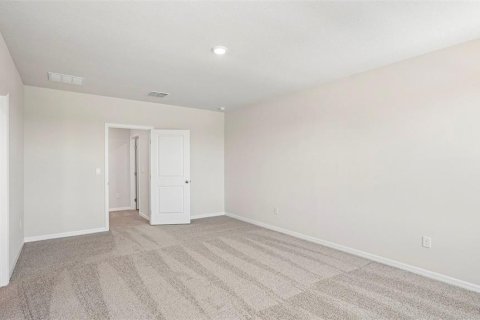House in Palmetto, Florida 5 bedrooms, 242.01 sq.m. № 2229778 - photo 16