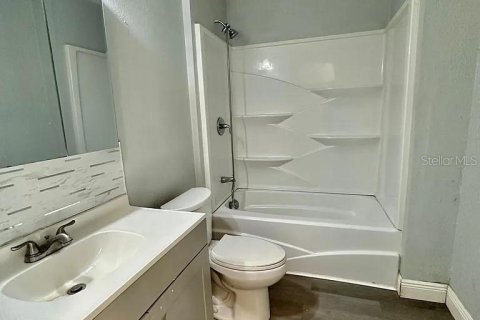 Casa en venta en Winter Haven, Florida, 5 dormitorios, 157.93 m2 № 2202715 - foto 3