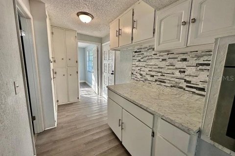 Casa en venta en Winter Haven, Florida, 5 dormitorios, 157.93 m2 № 2202715 - foto 8