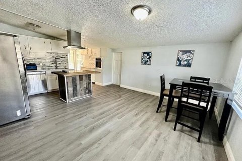 Casa en venta en Winter Haven, Florida, 5 dormitorios, 157.93 m2 № 2202715 - foto 5