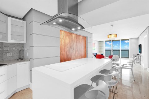 Condominio en alquiler en Sunny Isles Beach, Florida, 2 dormitorios, 148.83 m2 № 2035826 - foto 18