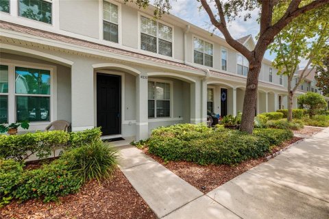 Townhouse in Pinellas Park, Florida 2 bedrooms, 112.41 sq.m. № 2199373