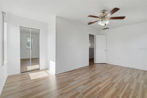 Villa ou maison à vendre à Kissimmee, Floride: 4 chambres, 255.11 m2 № 2321068 - photo 26
