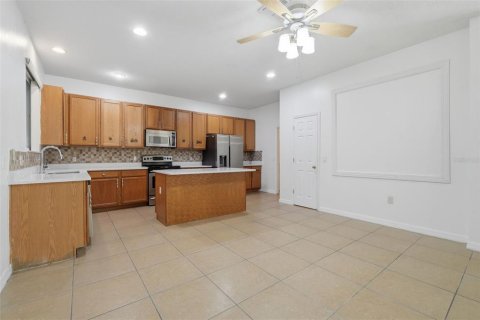 Villa ou maison à vendre à Kissimmee, Floride: 4 chambres, 255.11 m2 № 2321068 - photo 10