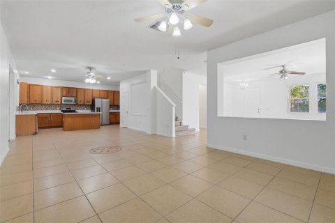 Villa ou maison à vendre à Kissimmee, Floride: 4 chambres, 255.11 m2 № 2321068 - photo 8