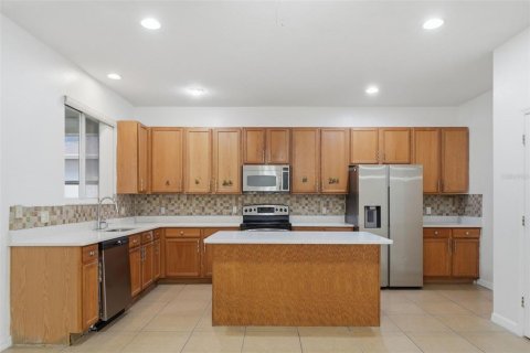 Villa ou maison à vendre à Kissimmee, Floride: 4 chambres, 255.11 m2 № 2321068 - photo 12