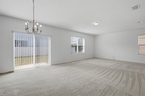 Villa ou maison à louer à Clermont, Floride: 4 chambres, 225.94 m2 № 2342061 - photo 6