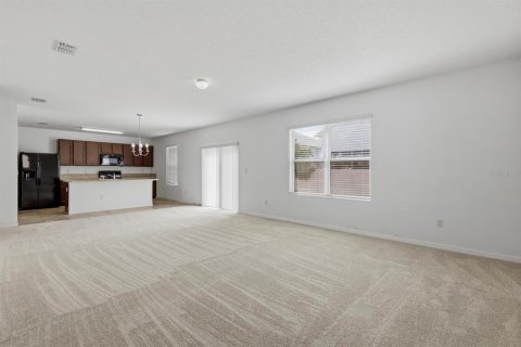 Villa ou maison à louer à Clermont, Floride: 4 chambres, 225.94 m2 № 2342061 - photo 3