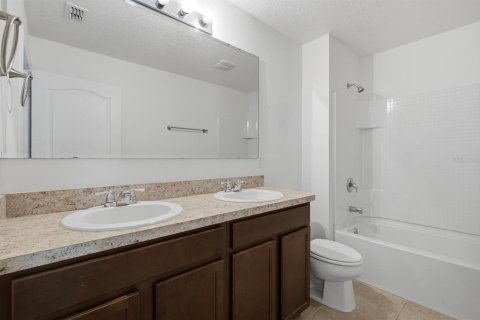 Villa ou maison à louer à Clermont, Floride: 4 chambres, 225.94 m2 № 2342061 - photo 21