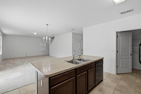 Villa ou maison à louer à Clermont, Floride: 4 chambres, 225.94 m2 № 2342061 - photo 12