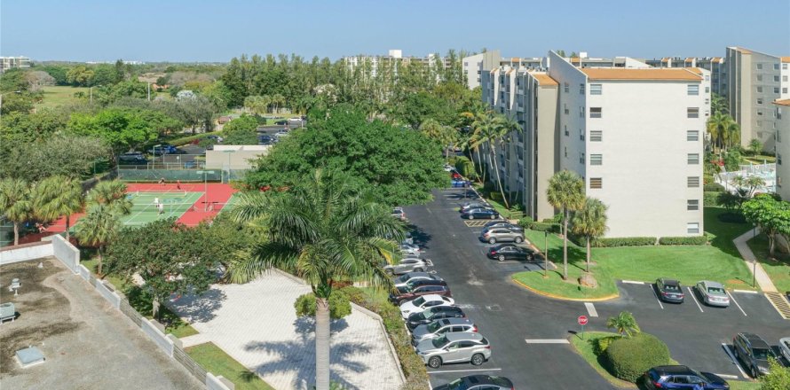 Condo in Lauderhill, Florida, 3 bedrooms  № 1117955