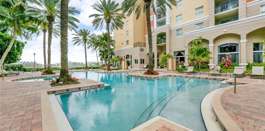 Кондоминиум с 2 спальнями в Санни-Айлс-Бич, Флорида № 2042560