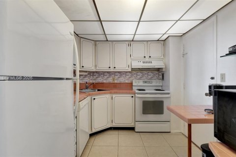 Condominio en alquiler en Fort Lauderdale, Florida, 2 dormitorios, 106.28 m2 № 2154358 - foto 5