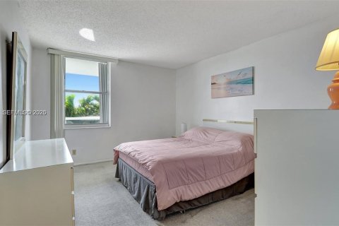 Condominio en alquiler en Fort Lauderdale, Florida, 2 dormitorios, 106.28 m2 № 2154358 - foto 17