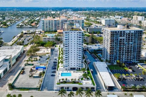 Condominio en alquiler en Fort Lauderdale, Florida, 2 dormitorios, 106.28 m2 № 2154358 - foto 27