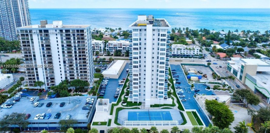 Condominio en Fort Lauderdale, Florida, 2 dormitorios № 2154358