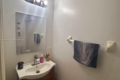 Adosado en venta en Cutler Bay, Florida, 3 dormitorios, 141.77 m2 № 1974468 - foto 13