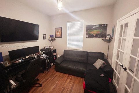 Adosado en venta en Cutler Bay, Florida, 3 dormitorios, 141.77 m2 № 1974468 - foto 8
