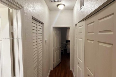 Adosado en venta en Cutler Bay, Florida, 3 dormitorios, 141.77 m2 № 1974468 - foto 10