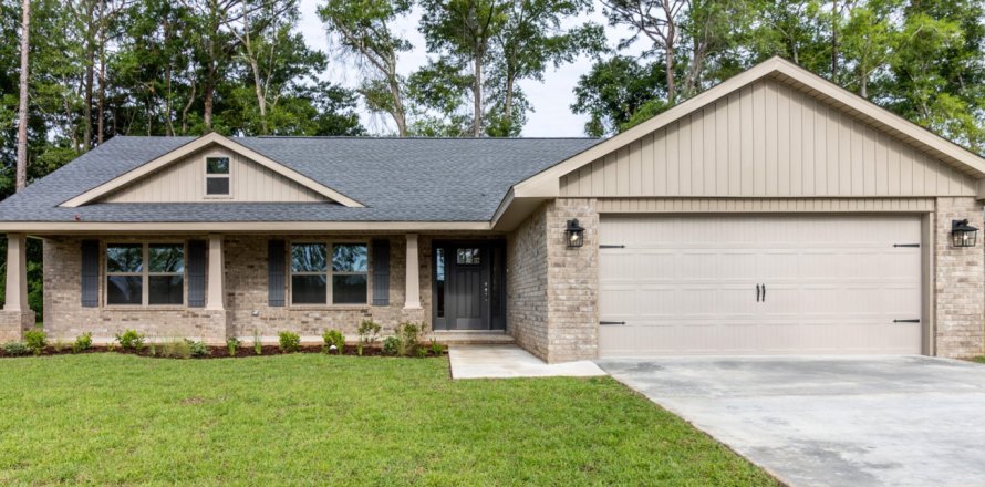 House in Crestview, Florida 4 bedrooms, 168.15 sq.m. № 559830