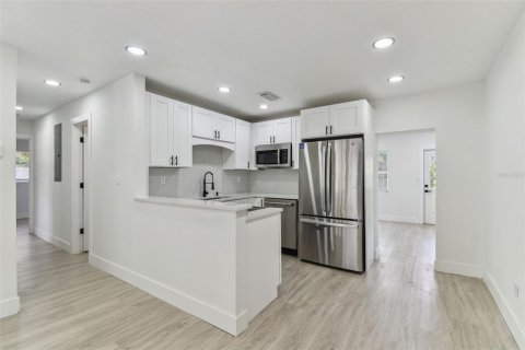 Casa en venta en Tampa, Florida, 4 dormitorios, 134.89 m2 № 1784317 - foto 25