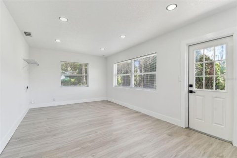Casa en venta en Tampa, Florida, 4 dormitorios, 134.89 m2 № 1784317 - foto 29