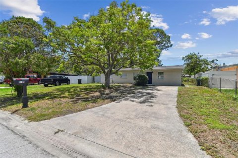 Casa en venta en Tampa, Florida, 4 dormitorios, 134.89 m2 № 1784317 - foto 14