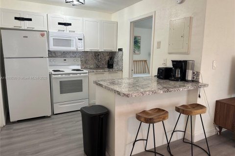 Снять в аренду квартиру в Форт-Лодердейл, Флорида 1 спальня, № 1933374 - фото 16