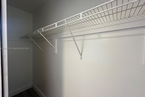 Снять в аренду квартиру в Форт-Лодердейл, Флорида 1 спальня, № 1933374 - фото 23