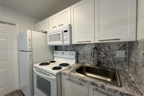 Снять в аренду квартиру в Форт-Лодердейл, Флорида 1 спальня, № 1933374 - фото 17