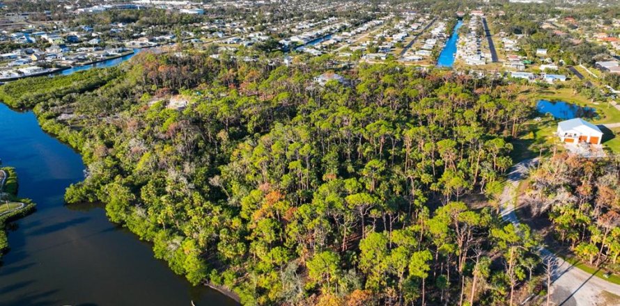 Land in Englewood, Florida № 1533714