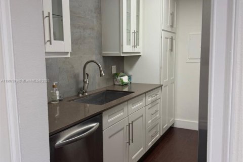 Copropriété à louer à Miami, Floride: 2 chambres, 105.91 m2 № 1964281 - photo 3