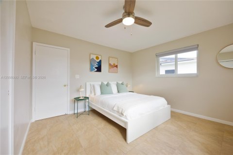 House in Hollywood, Florida 3 bedrooms, 166.2 sq.m. № 2071992 - photo 19