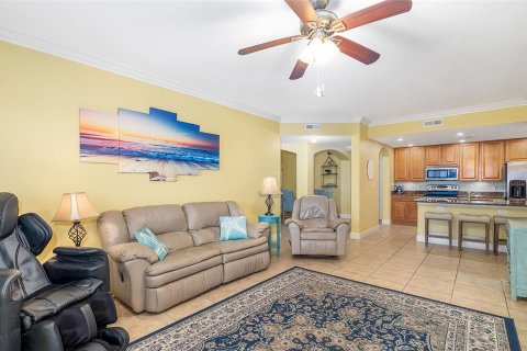 Condo in Bradenton, Florida, 2 bedrooms  № 1724405 - photo 9